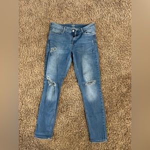 OLD NAVY DISTRESSED SKINNY JEANS